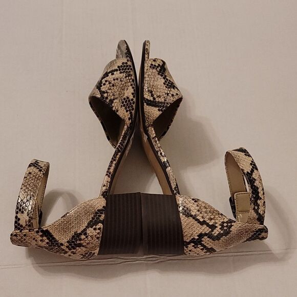 BRAND NEW CLARKS ELISA DEBRA WOMEN'S BLOCK HEEL SANDALS - Picture 11 of 14